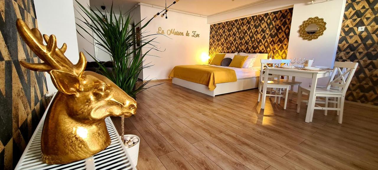 La Maison De Zoe - Airport Residences Отопени Экстерьер фото