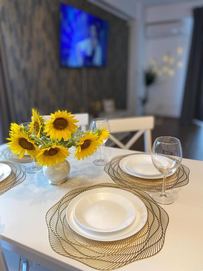 La Maison De Zoe - Airport Residences Отопени Экстерьер фото